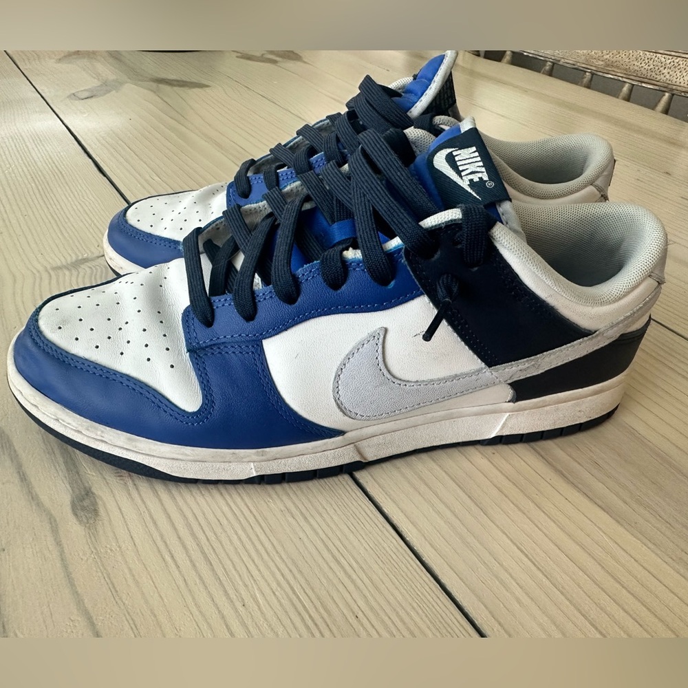 Men’s Nike Dunks size 10